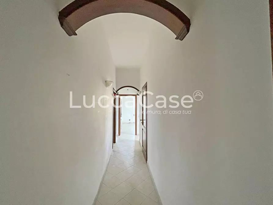 Immagine 25 di Ufficio in vendita  a Seravezza