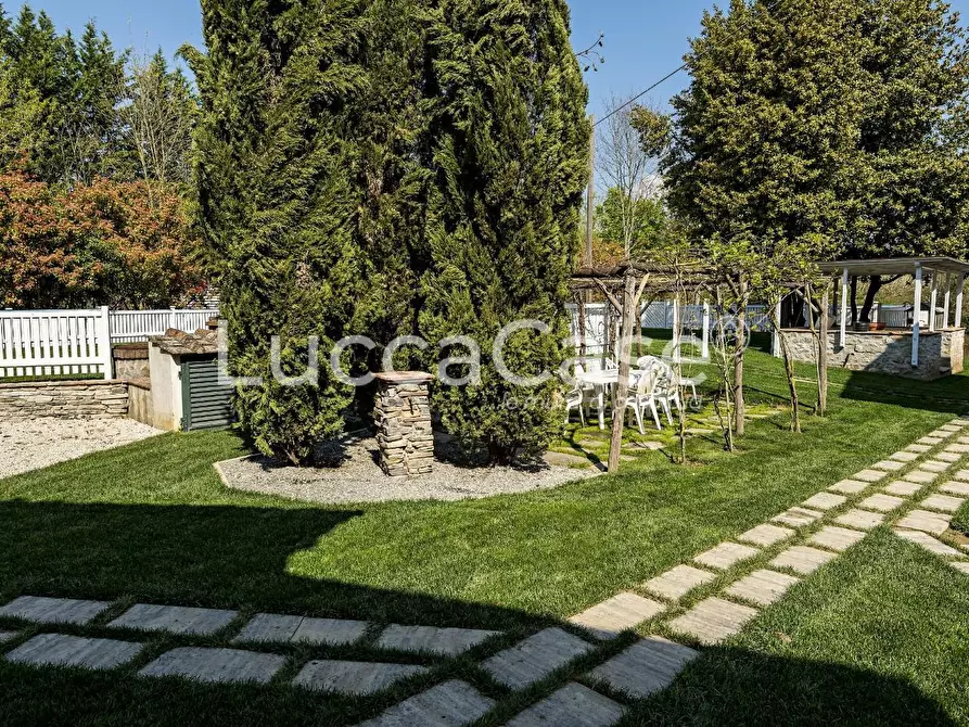 Immagine 15 di Albergo/B&B/Residence in vendita  a Lucca