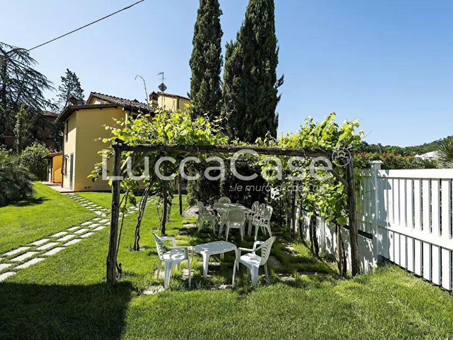 Immagine 3 di Albergo/B&B/Residence in vendita  a Lucca