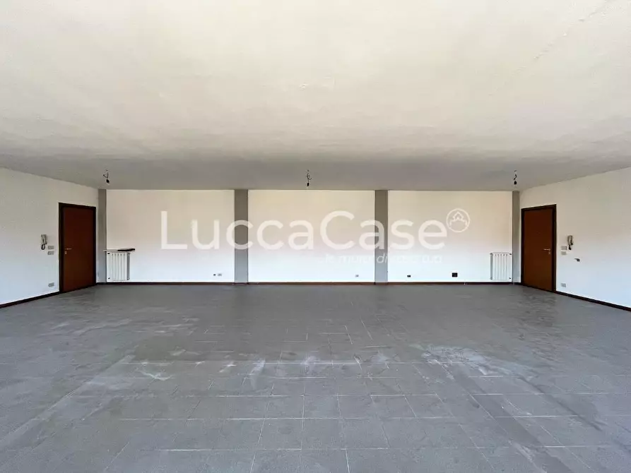 Immagine 3 di Ufficio in affitto  a Capannori