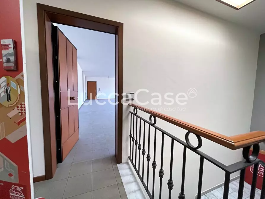 Immagine 6 di Ufficio in affitto  a Capannori