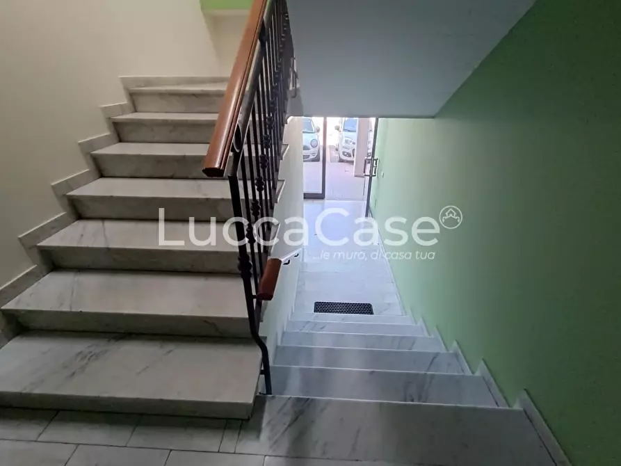 Immagine 7 di Ufficio in affitto  a Capannori