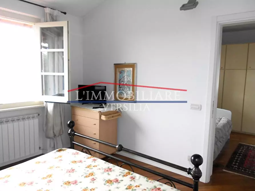 Immagine 34 di Villa in vendita  a Seravezza