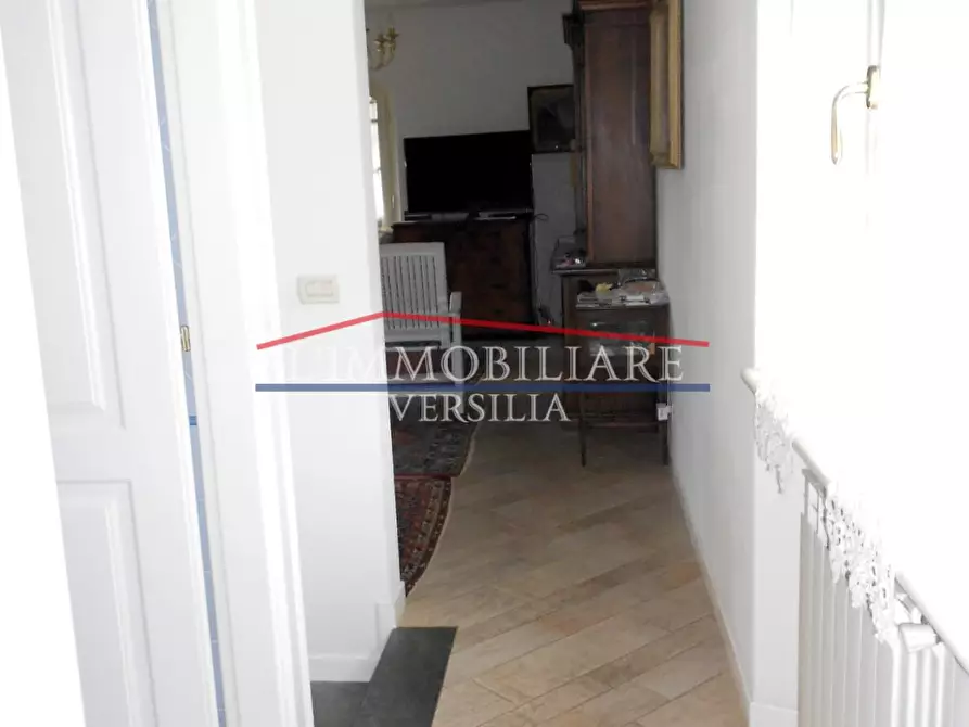 Immagine 54 di Villa in vendita  a Seravezza