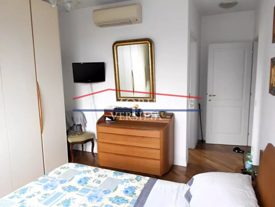 Immagine 30 di Villa in vendita  a Seravezza