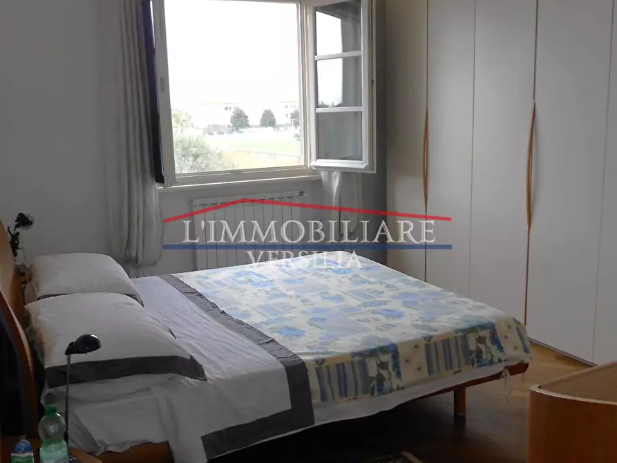 Immagine 28 di Villa in vendita  a Seravezza