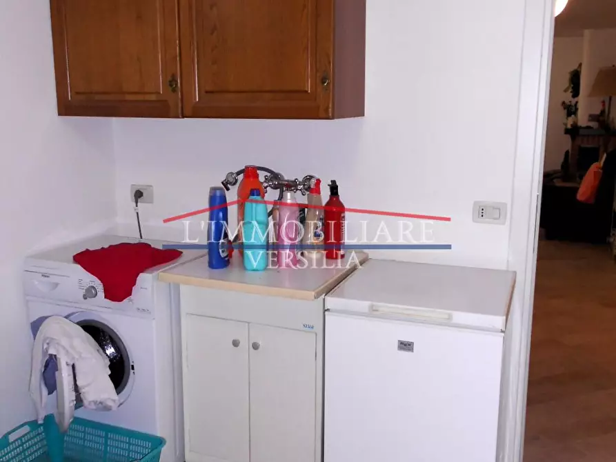 Immagine 47 di Villa in vendita  a Seravezza