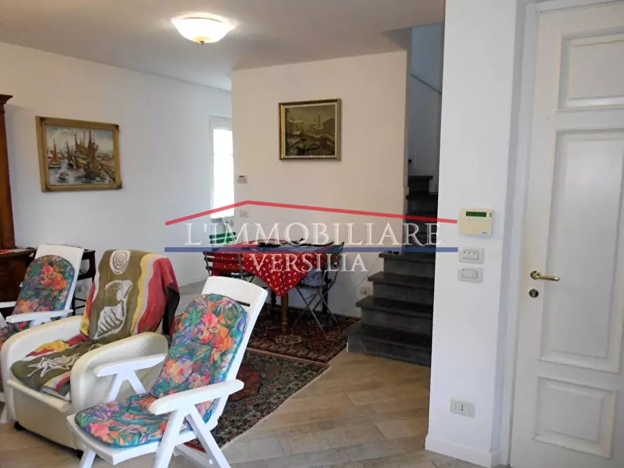 Immagine 23 di Villa in vendita  a Seravezza