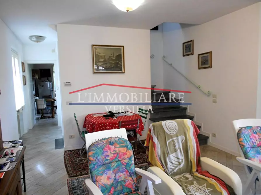 Immagine 19 di Villa in vendita  a Seravezza