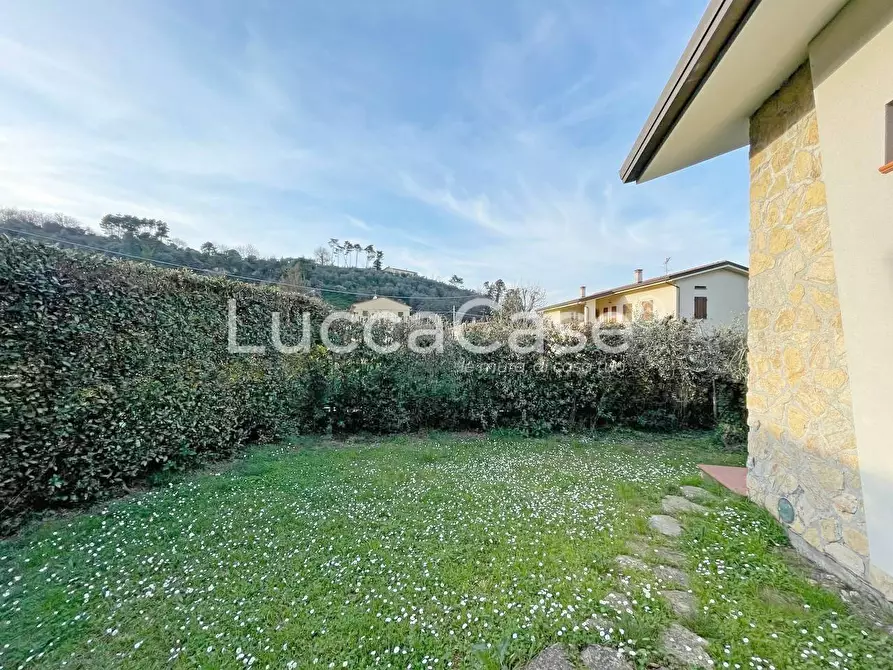 Immagine 41 di Casa indipendente in vendita  a Capannori