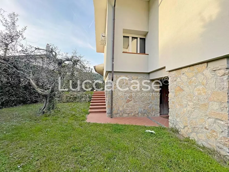 Immagine 47 di Casa indipendente in vendita  a Capannori