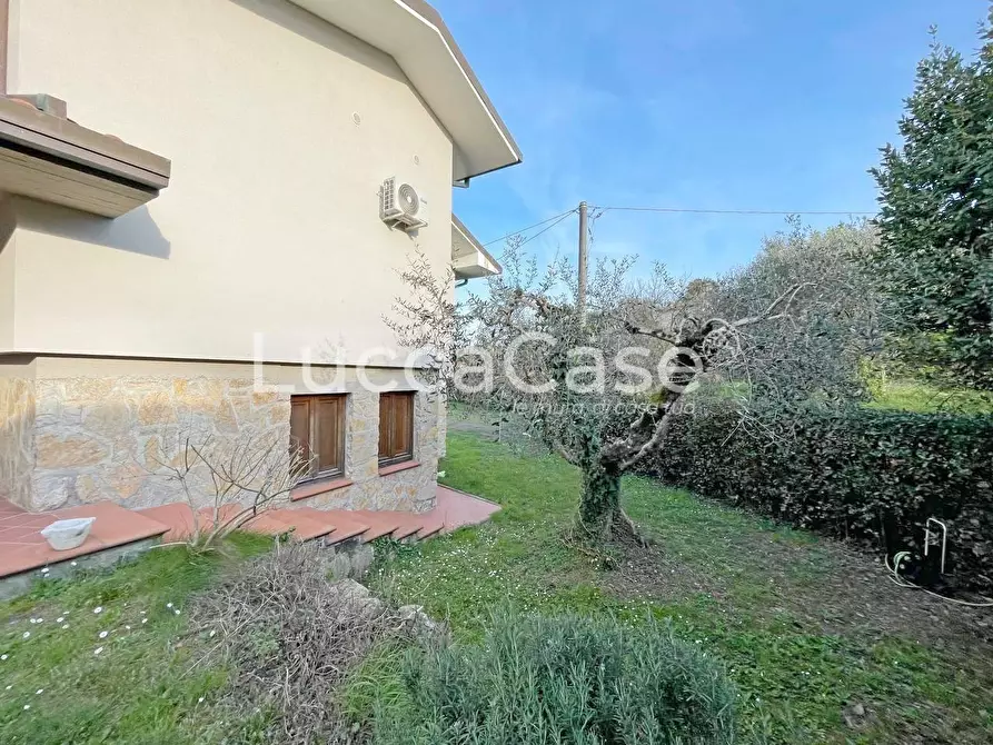 Immagine 36 di Casa indipendente in vendita  a Capannori