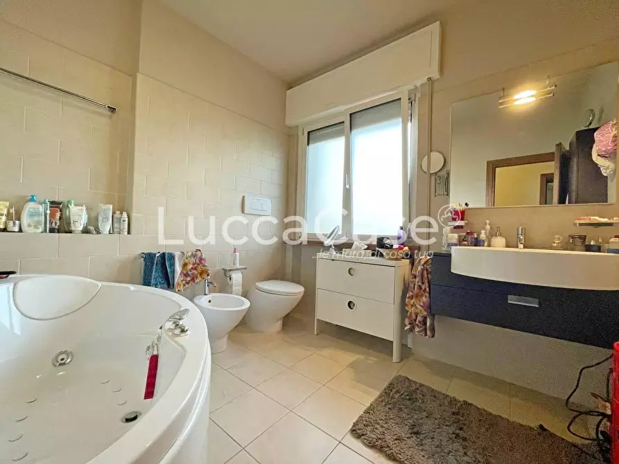 Immagine 17 di Casa indipendente in vendita  a Capannori