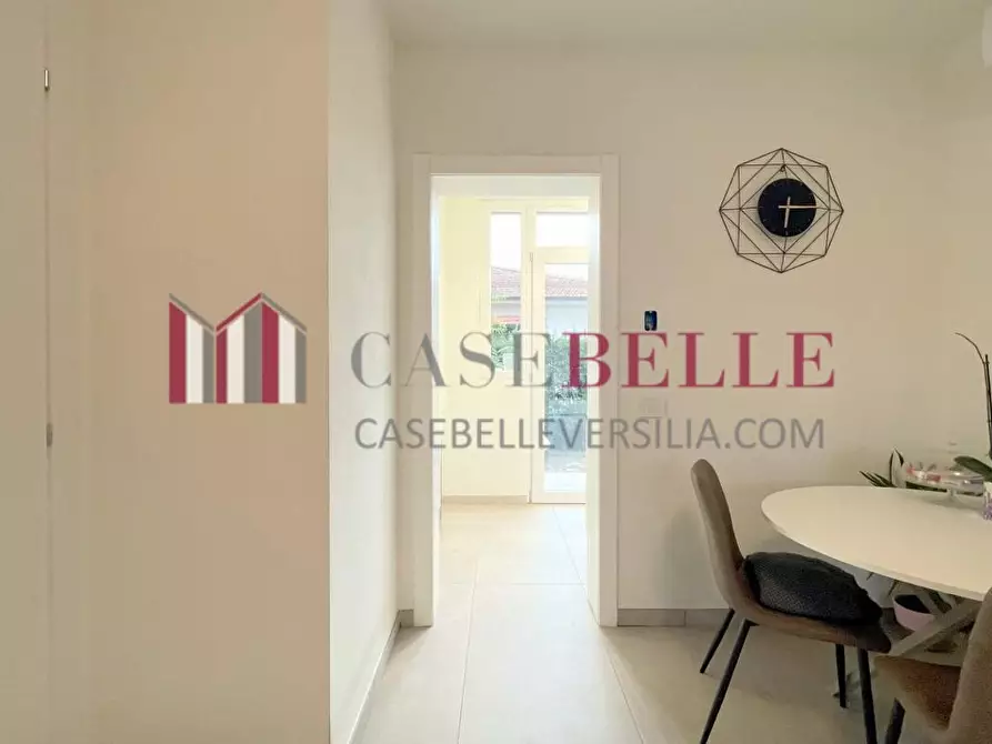 Immagine 6 di Casa bifamiliare in vendita  a Camaiore