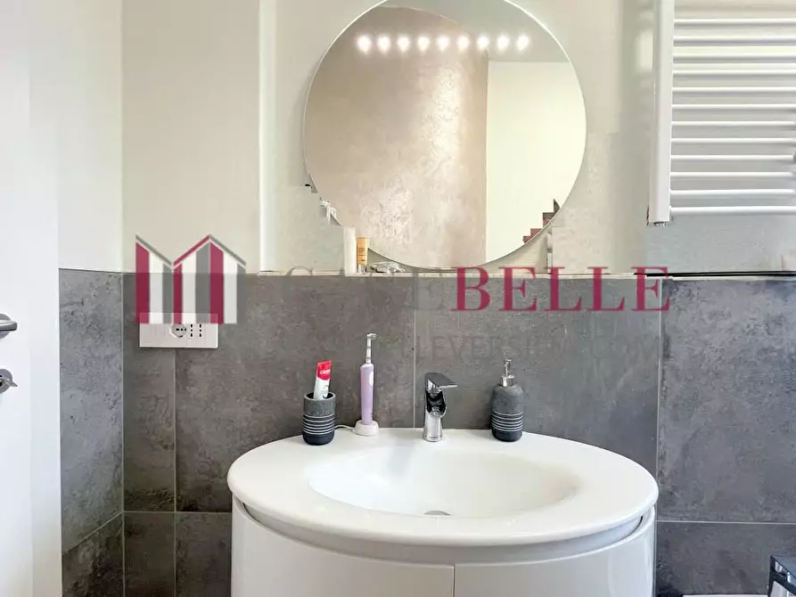 Immagine 36 di Casa bifamiliare in vendita  a Camaiore