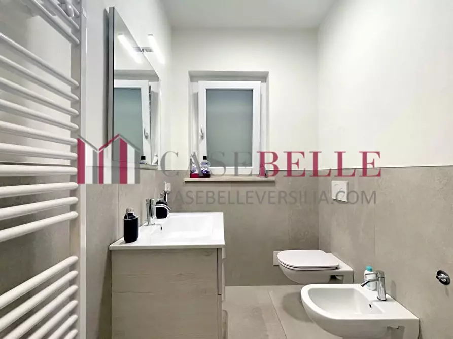 Immagine 11 di Casa bifamiliare in vendita  a Camaiore