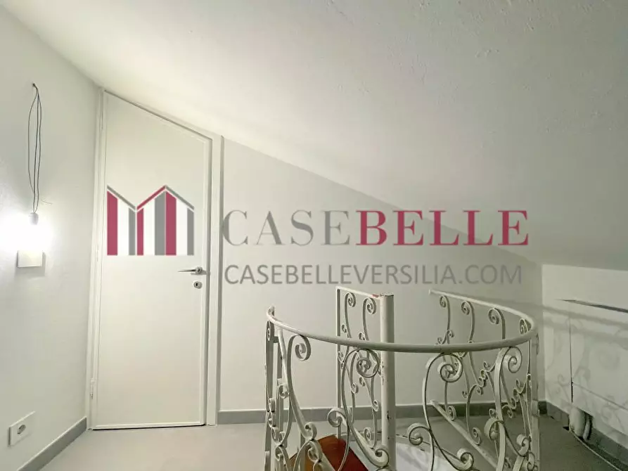 Immagine 37 di Casa bifamiliare in vendita  a Camaiore