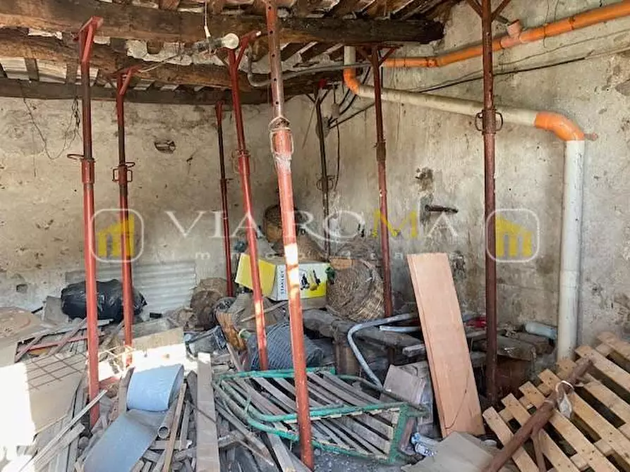 Immagine 12 di Rustico / casale in vendita  a Capannori