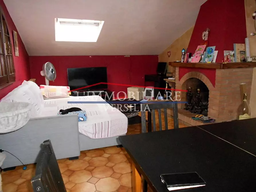 Immagine 17 di Appartamento in vendita  a Seravezza