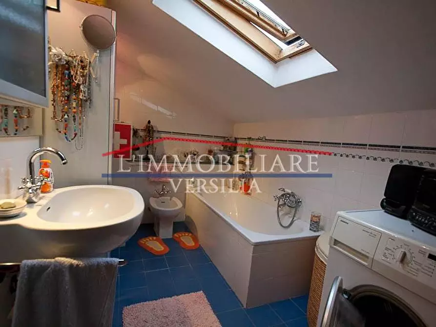 Immagine 10 di Appartamento in vendita  a Seravezza