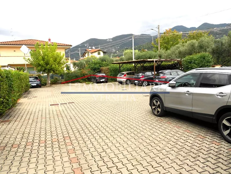 Immagine 14 di Appartamento in vendita  a Seravezza