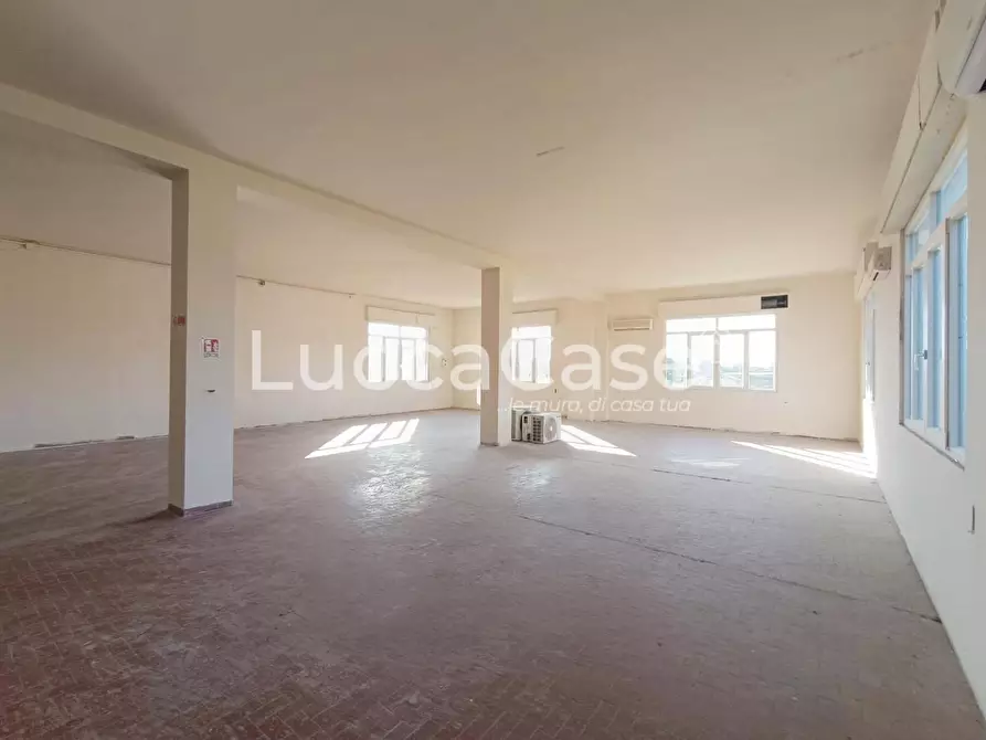 Immagine 3 di Laboratorio in affitto  a Montecarlo