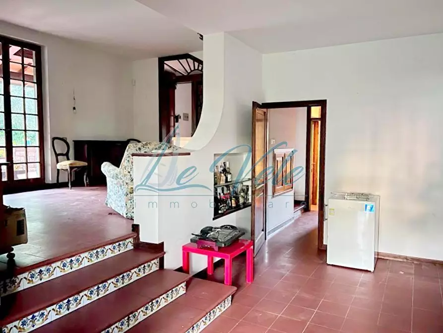 Immagine 10 di Casa semindipendente in vendita  a Montignoso