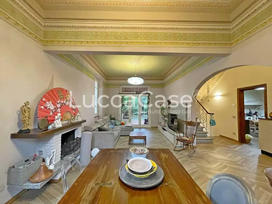 Immagine 26 di Villa in vendita  a Lucca