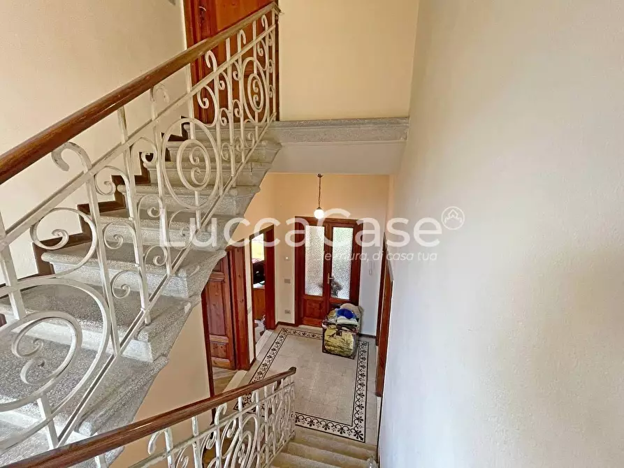 Immagine 41 di Villa in vendita  a Lucca