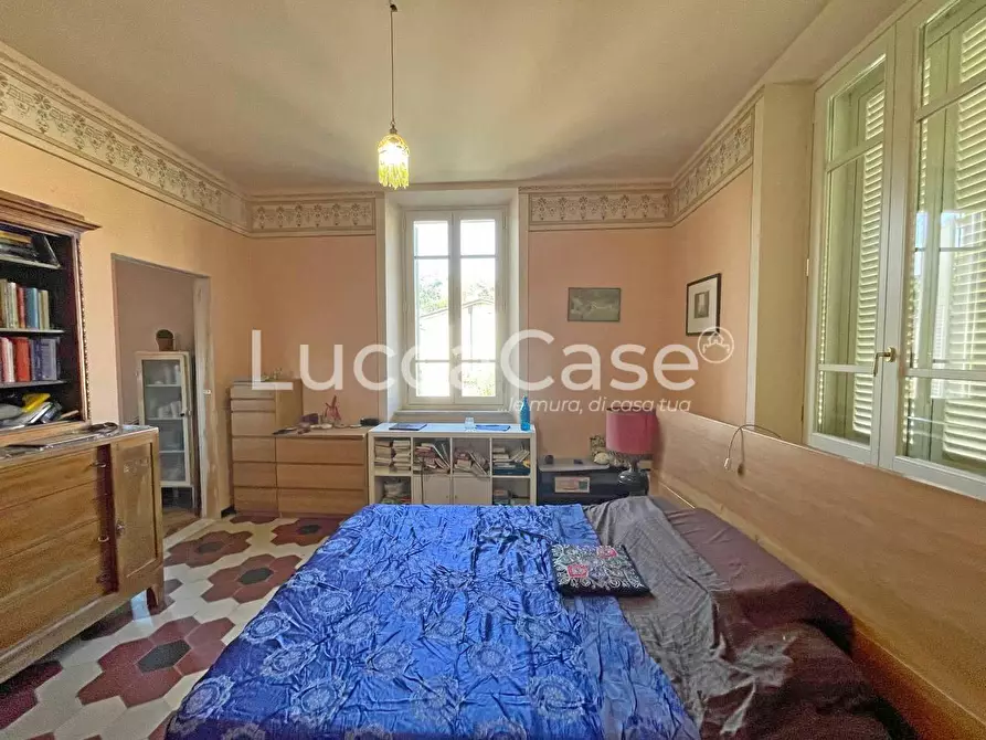 Immagine 20 di Villa in vendita  a Lucca