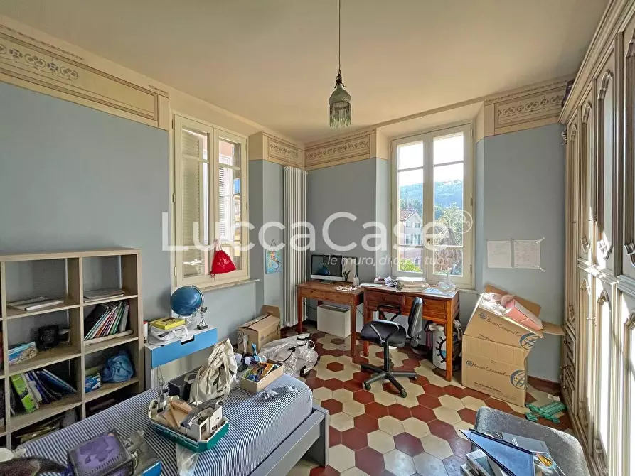 Immagine 23 di Villa in vendita  a Lucca