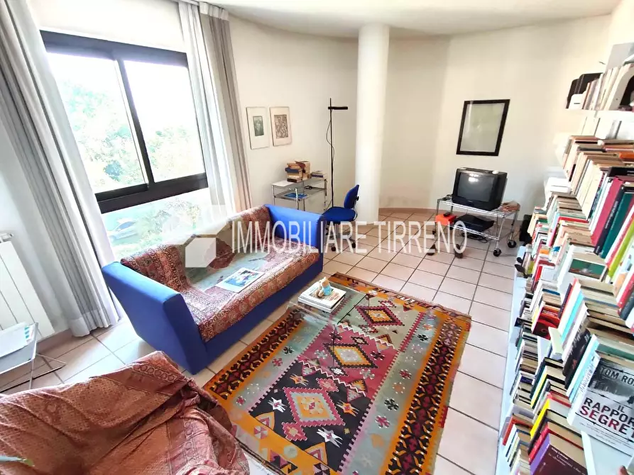 Immagine 5 di Appartamento in vendita  a Massa