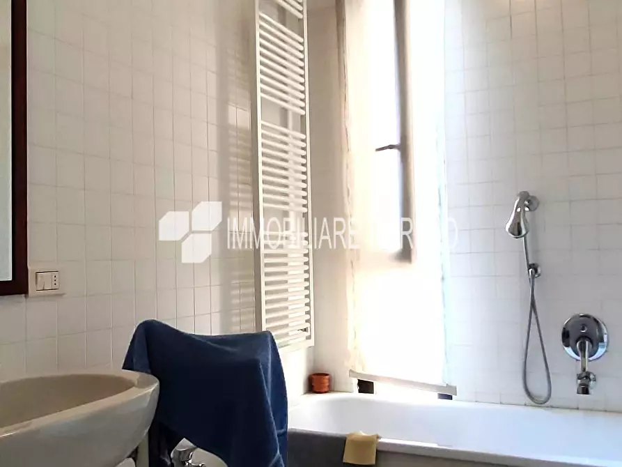 Immagine 4 di Appartamento in vendita  a Massa