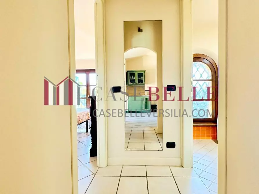 Immagine 10 di Mansarda in vendita  a Camaiore