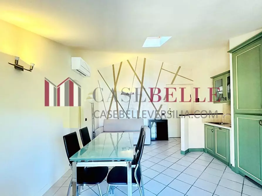 Immagine 7 di Mansarda in vendita  a Camaiore