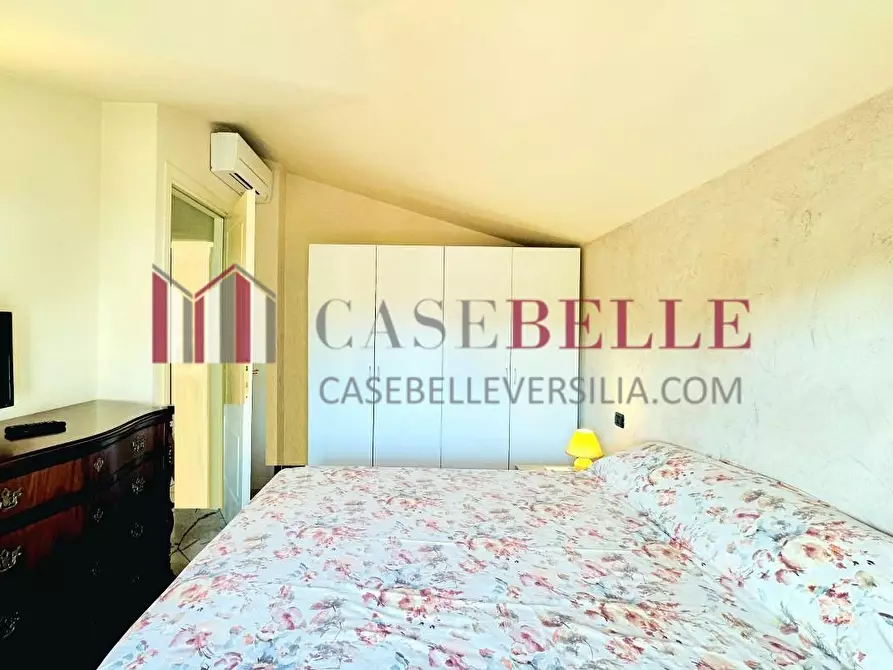 Immagine 15 di Mansarda in vendita  a Camaiore