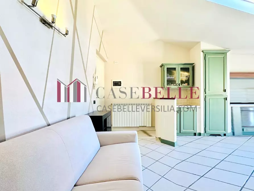 Immagine 20 di Mansarda in vendita  a Camaiore