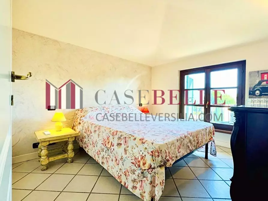 Immagine 12 di Mansarda in vendita  a Camaiore