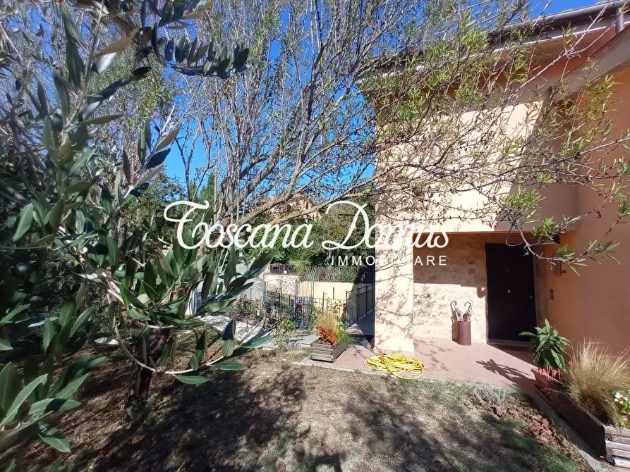 Immagine 29 di Villetta a schiera in vendita  a Monteriggioni