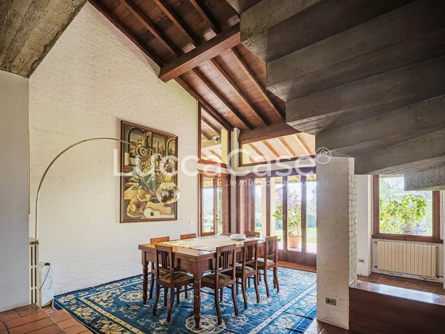 Immagine 8 di Villa in vendita  a Capannori