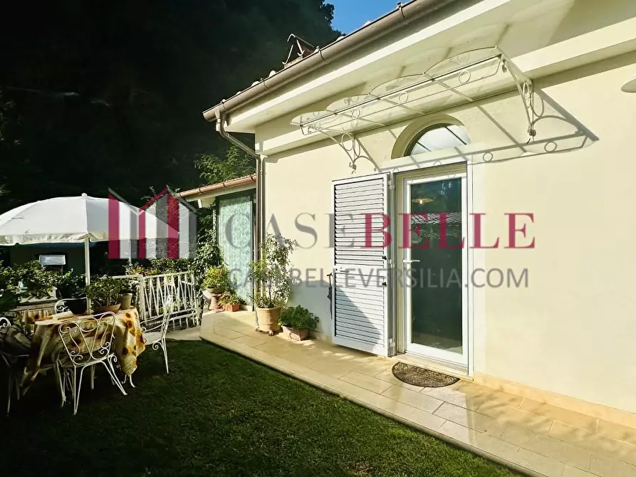 Immagine 31 di Casa indipendente in vendita  a Pietrasanta