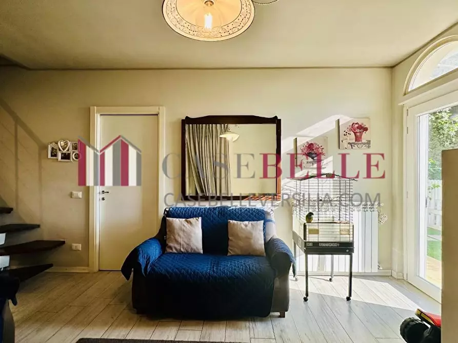 Immagine 2 di Casa indipendente in vendita  a Pietrasanta