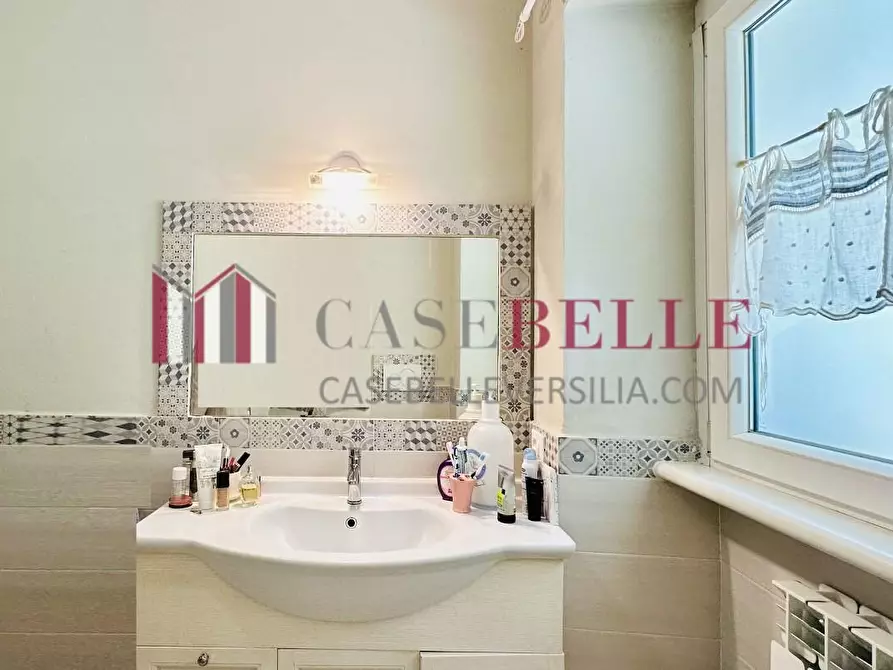 Immagine 14 di Casa indipendente in vendita  a Pietrasanta