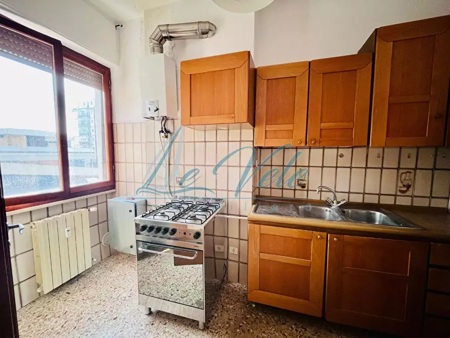 Immagine 3 di Appartamento in vendita  a Massa