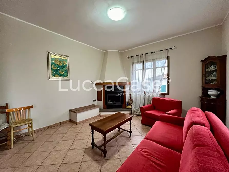 Immagine 2 di Casa bifamiliare in vendita  a Altopascio