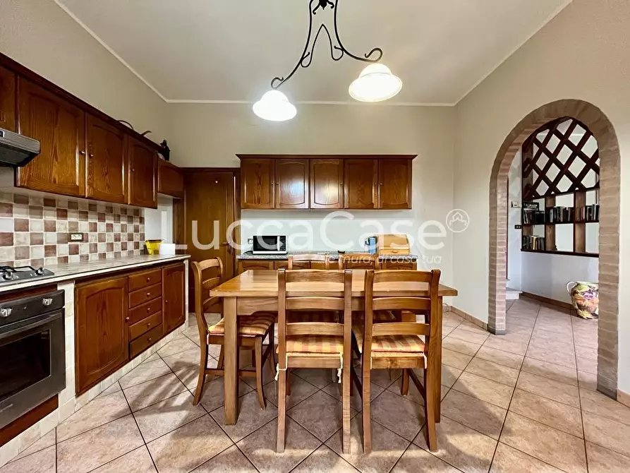 Immagine 8 di Casa bifamiliare in vendita  a Altopascio