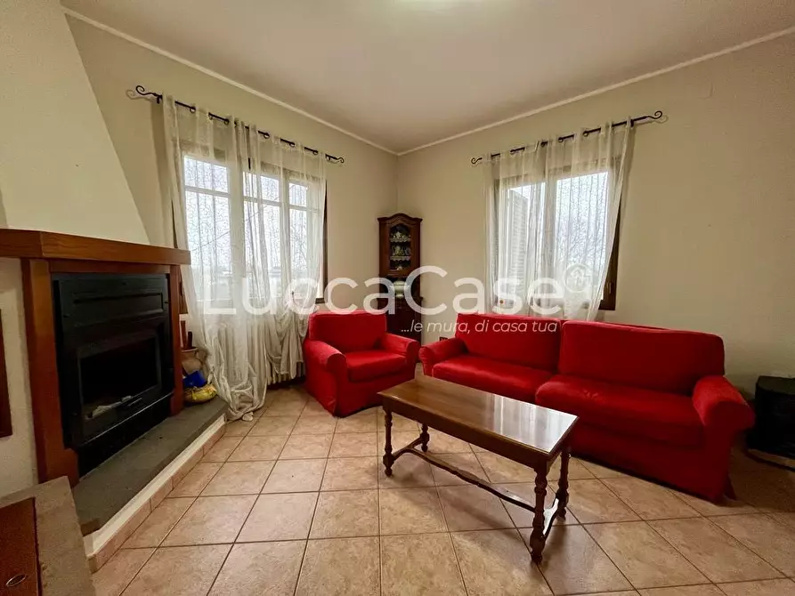 Immagine 4 di Casa bifamiliare in vendita  a Altopascio