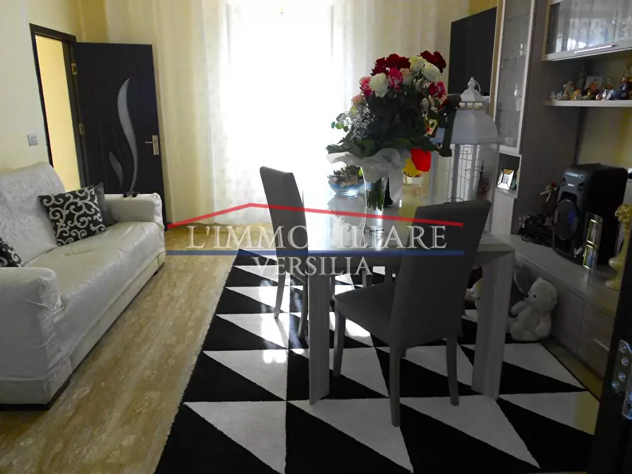 Immagine 15 di Casa indipendente in vendita  a Montignoso