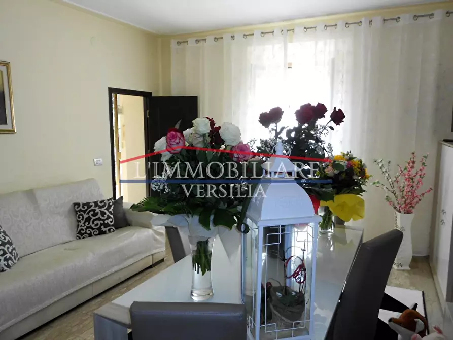 Immagine 14 di Casa indipendente in vendita  a Montignoso