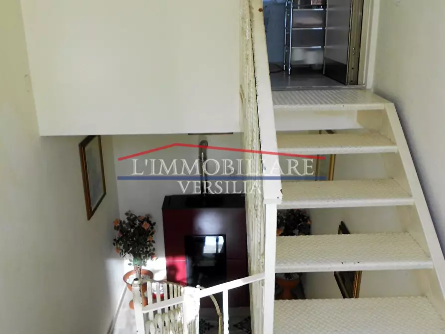 Immagine 32 di Casa indipendente in vendita  a Montignoso